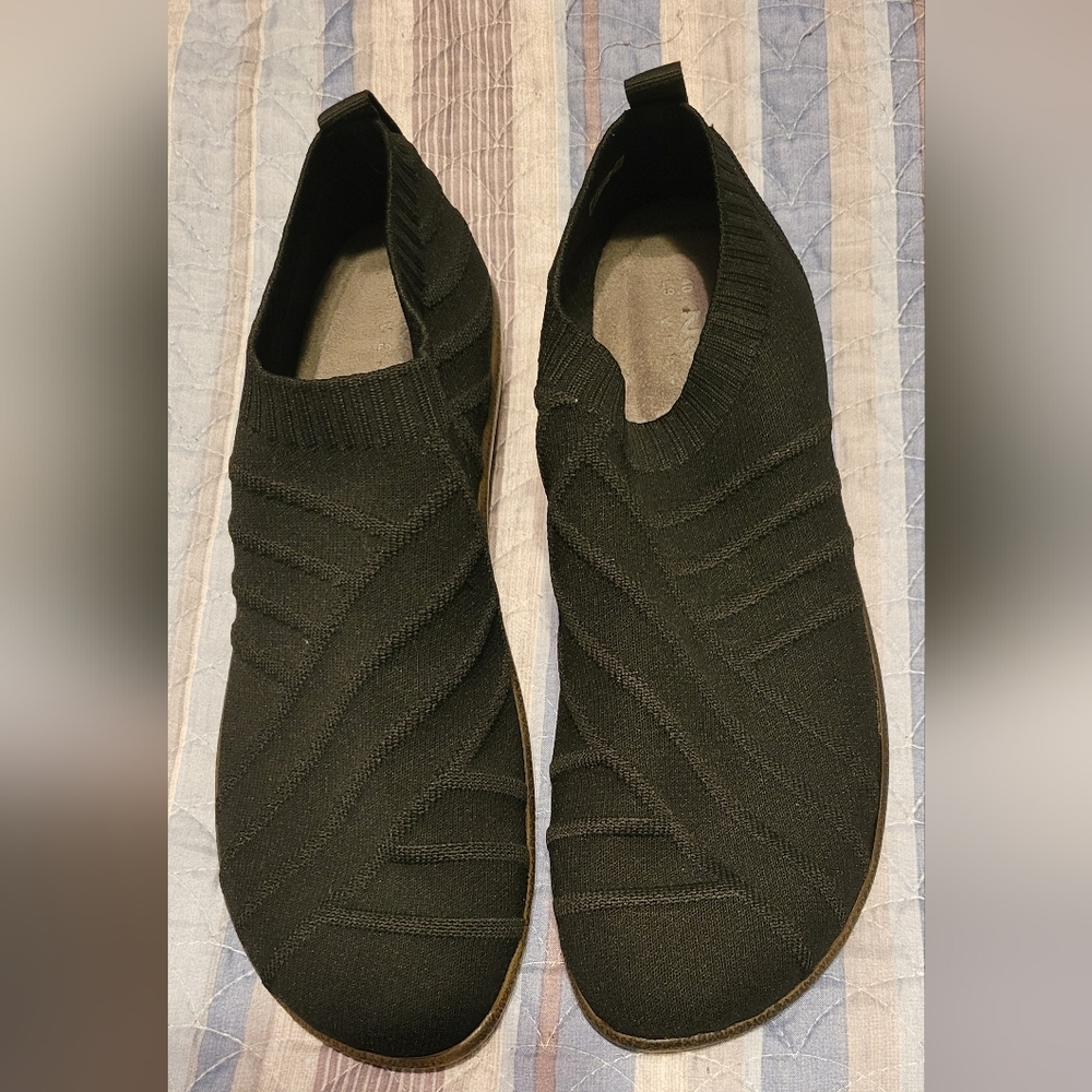 Naot Black Flats & Loafers
